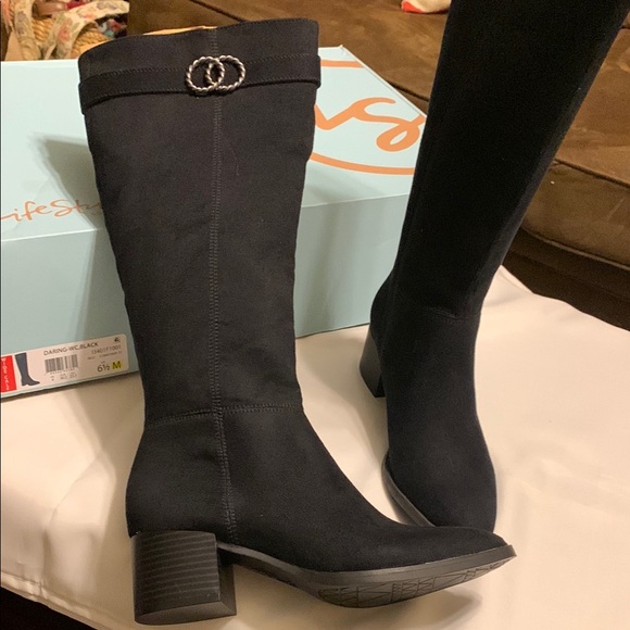 Elegant Black Suede Knee-High Women's Boots - Picture 7 of 12